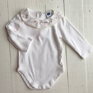 Janie and jack ruffle collar onesie 0-3 months